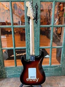 2021 Fender Player SSS Stratocaster Electric Guitar 3-Color Sunburst