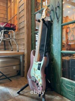 2022 Fender Vintera'60s Stratocaster Modified Burgundy Mist Metallic withGigBag