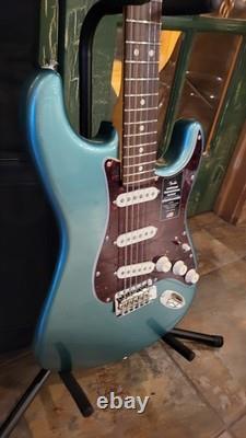 2025 Fender American Pro Classic Stratocaster Sherwood Green Metallic With Gig Bag