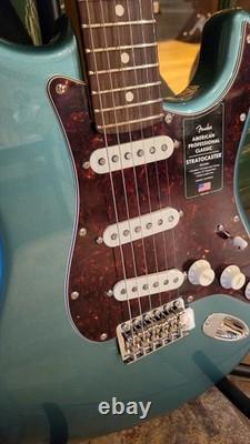 2025 Fender American Pro Classic Stratocaster Sherwood Green Metallic With Gig Bag