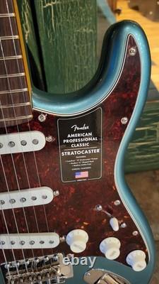 2025 Fender American Pro Classic Stratocaster Sherwood Green Metallic With Gig Bag
