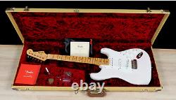 FENDER AMERICAN ORIGINAL'50s WHITE BLONDE STRATOCASTER FACTORY LACQUERED CASE