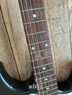 FENDER STARCASTER Electric Guitar MADE iN INDONESIA 3 New Picks & EXTRAS