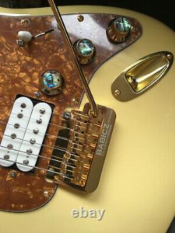 FENDER Stratocaster, Lower Price ALL GOLD Hardware NEW Custom MIM