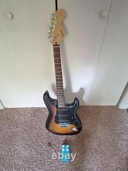 Fender Affinity Series Stratocaster Elect Guitar, With Pedal & New Strings