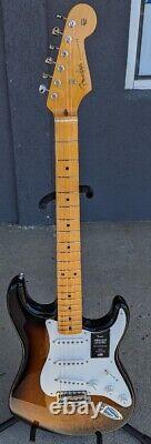 Fender American Original'50s Stratocaster, Maple Neck, 2-Color Sunburst Demo