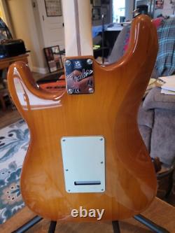 Fender American Performer Stratocaster 6-String Electric Guitar Honey Burst