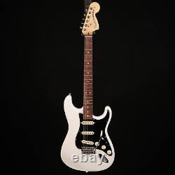 Fender American Performer Stratocaster, Rw Fb, Arctic White 7lbs 11.7oz