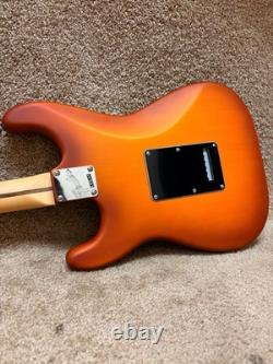 Fender American Performer Timber Stratocaster Honey Burst with Gig Bag
