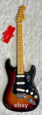 Fender American Professional Classic Stratocaster, 3 color Sunburst with Gig Bag