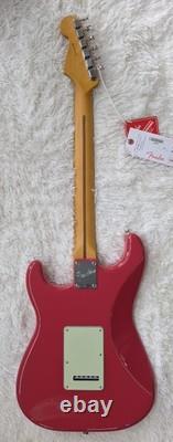Fender American Professional Classic Stratocaster, Faded Dakota Red with Gig Bag