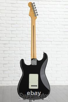 Fender American Professional II Stratocaster Black with Maple Fingerboard