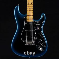 Fender American Professional II Stratocaster Maple Fretboard Dark Night 044