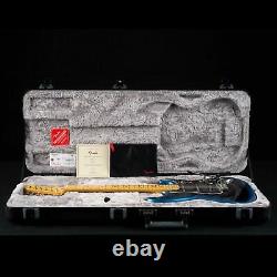 Fender American Professional II Stratocaster Maple Fretboard Dark Night 044