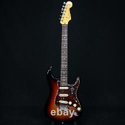 Fender American Professional II Stratocaster SSS 3-Color Sunburst (US22021253)