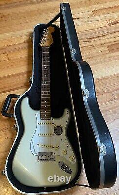 Fender American Standard Stratocaster 1999 Brand New with Case MINT