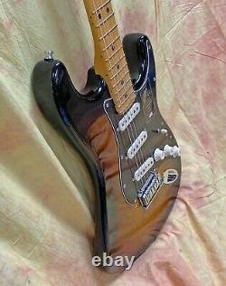 Fender American Ultra Luxe Stratocaster 2-color Sunburst