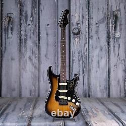 Fender American Ultra Luxe Stratocaster, Rosewood Fingerboard, 2-Color Sunburst