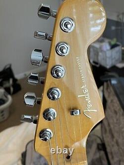 Fender American Ultra Stratocaster HSS 6 String Maple Fingerboard Electric