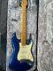 Fender American Ultra Stratocaster Mn Cobra Blue Withhardshell Case