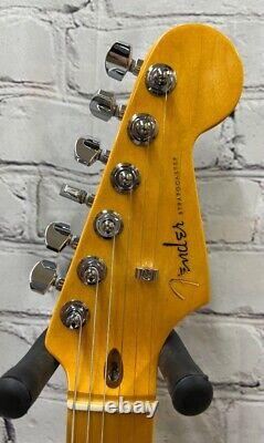 Fender American Ultra Stratocaster, Maple Fretboard, Texas Tea Finish DEMO