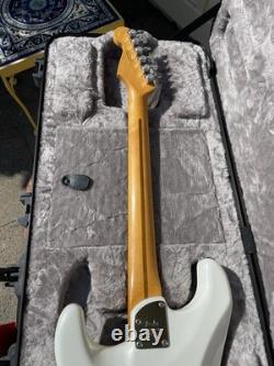 Fender American Ultra USA Stratocaster- Rosewood, Arctic Pearl White With OHSC