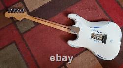 Fender Custom Speed Racer Squier Fat Stratocaster + FREE New Hard Shell Case