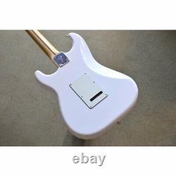 Fender Electric Guitar Player Stratocaster HSS, Maple Fingerboard, Polar White