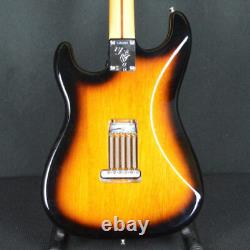 Fender Eric Johnson Signature Thinline Stratocaster 3-tone Sunburst