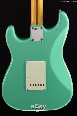Fender FSR Traditional 50s Stratocaster Surf Green with Shell Pink Stripes (410)