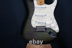 Fender Japanese Stratocaster 1992-1993 Green Foto Flame