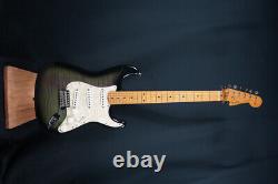 Fender Japanese Stratocaster 1992-1993 Green Foto Flame