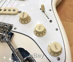 Fender Jimi Hendrix Stratocaster Electric Guitar Olympic White