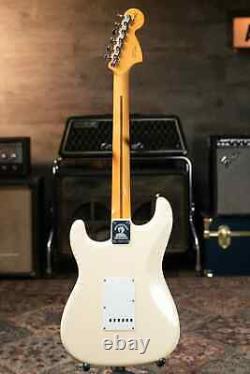 Fender Jimi Hendrix Stratocaster Maple Fingerboard Olympic White with Gig Bag