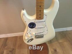 Fender Jimi Hendrix USA Strat 6 String Maple Fingerboard Electric Guitar