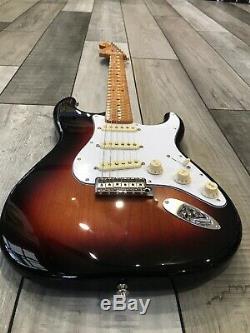 Fender Jimi Hendrix Voodoo Chile Signature Stratocaster 3-Tone Sunburst with Bag