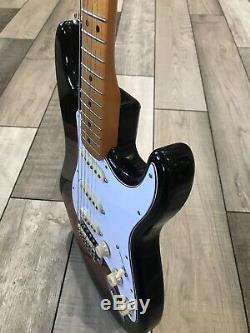 Fender Jimi Hendrix Voodoo Chile Signature Stratocaster 3-Tone Sunburst with Bag