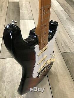 Fender Jimi Hendrix Voodoo Chile Signature Stratocaster 3-Tone Sunburst with Bag