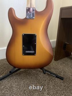 Fender Limited-Edition American Performer Stratocaster Spruce Honey Burst w Bag