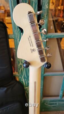 Fender Limited-Edition American Performer Stratocaster Spruce Honey Burst w Bag