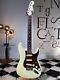 Fender Limited Edition American Showcase Stratocaster Olympic White Pearl 7.8lb