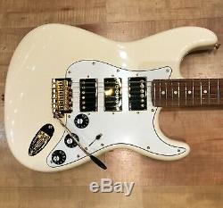 Fender Limited Edition Mahogany Blacktop Stratocaster HHH Olympic White