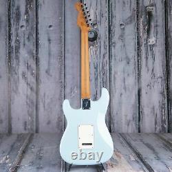 Fender Limited Edition Player Stratocaster, Sonic Blue