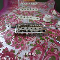 Fender Made in Japan Limited Stratocaster Maple Fingerboard Pink Paisley