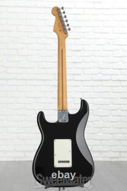 Fender Player II Stratocaster Electric Guitar Black with Maple Fingerboard