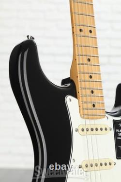 Fender Player II Stratocaster Electric Guitar Black with Maple Fingerboard