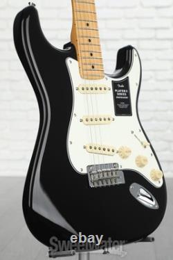 Fender Player II Stratocaster Electric Guitar Black with Maple Fingerboard