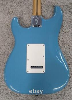 Fender Player II Stratocaster HSS Guitar, Maple Fingerboard, Aquatone Blue -MIM