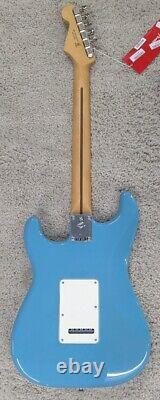 Fender Player II Stratocaster HSS Guitar, Maple Fingerboard, Aquatone Blue -MIM
