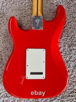 Fender Player II Stratocaster HSS, Rosewood Fingerboard, Coral Red MIM